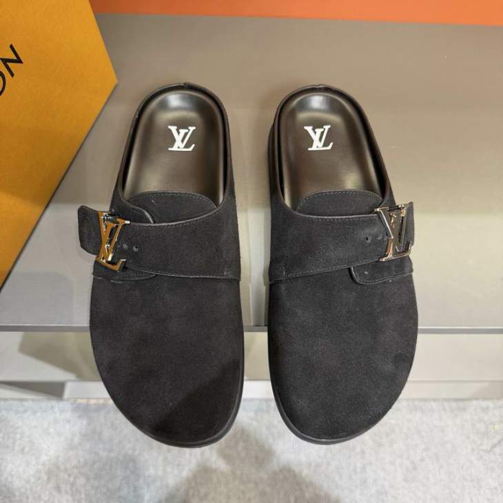 Picture of Louis Vuitton Slippers _SKULVsz38-45mnq1201639